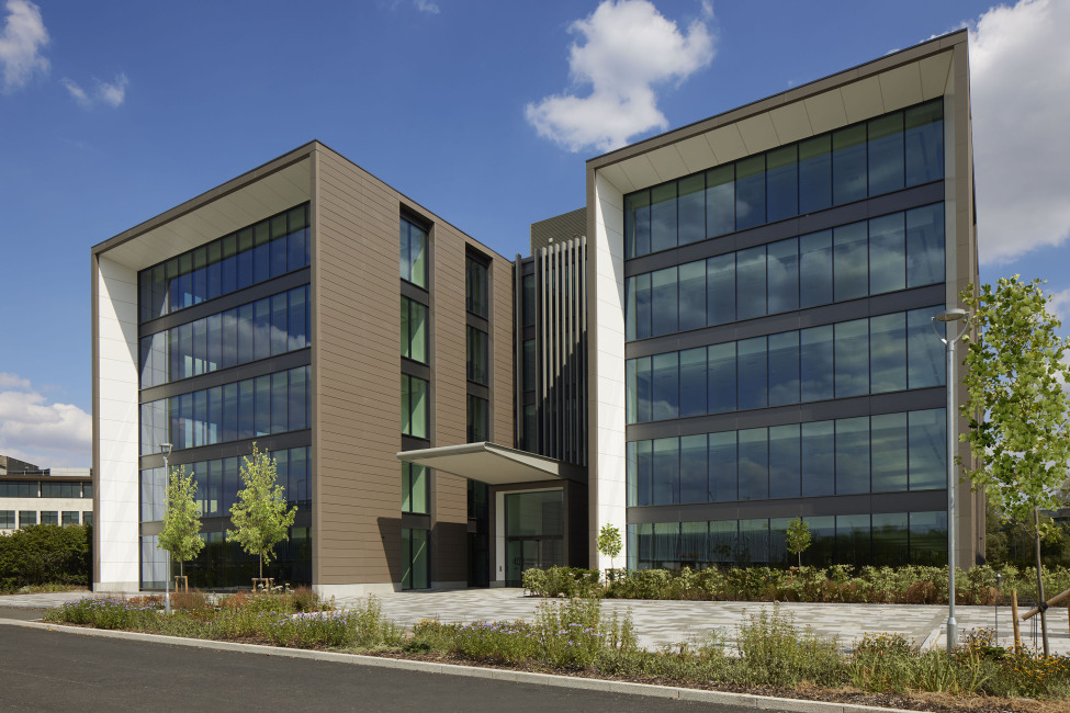 400 & 450 Longwater Avenue Reading, Designed by Apt Architects London 